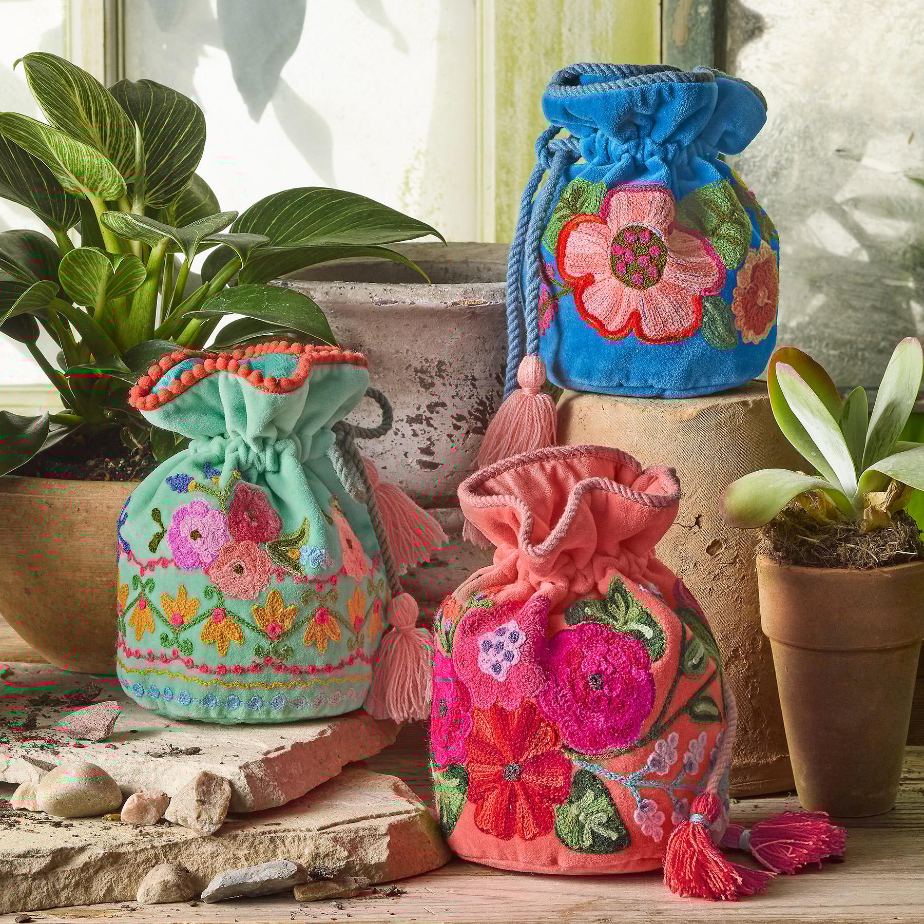 Premium Enchanted Garden Jewelry Keeper