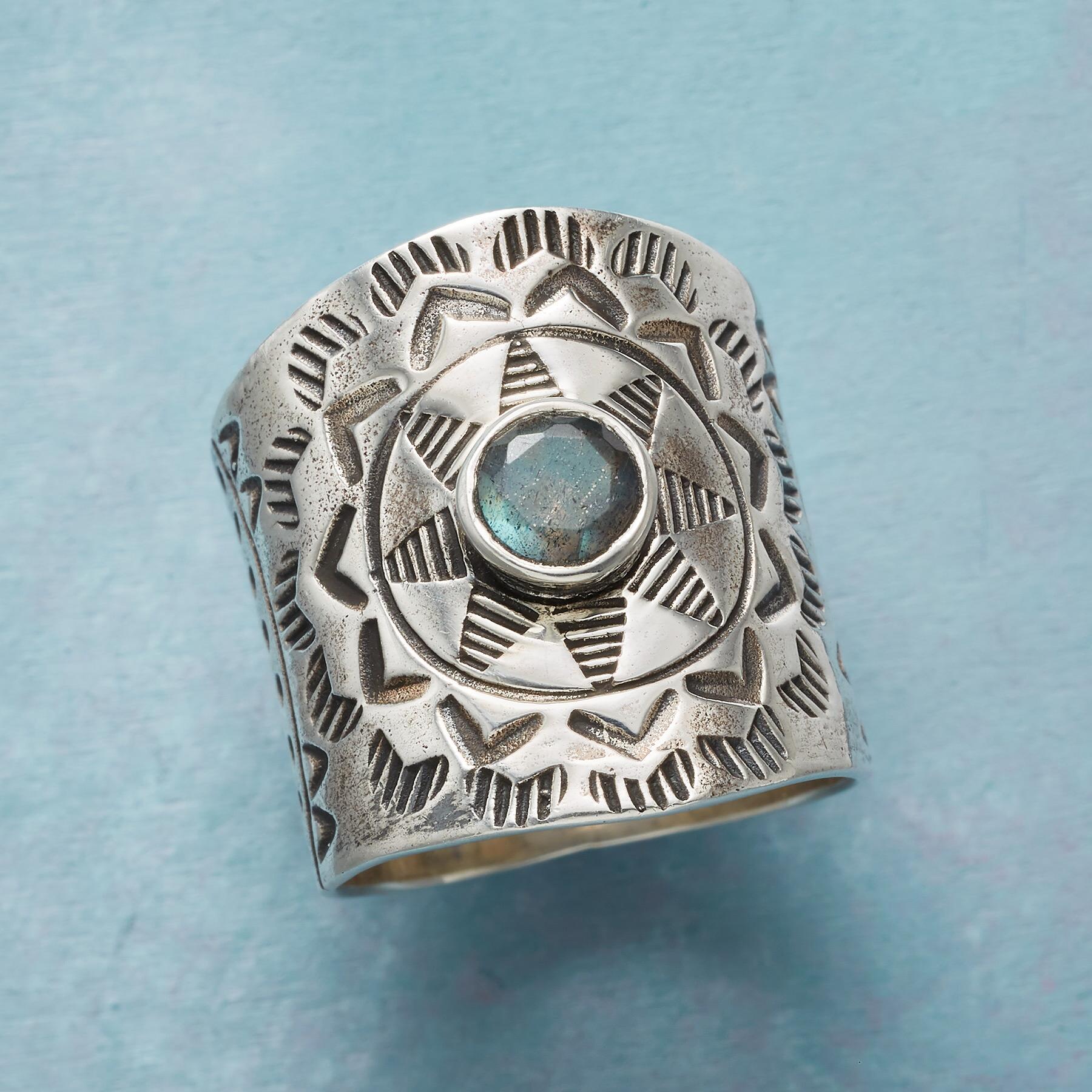 Premium Sunstar Ring