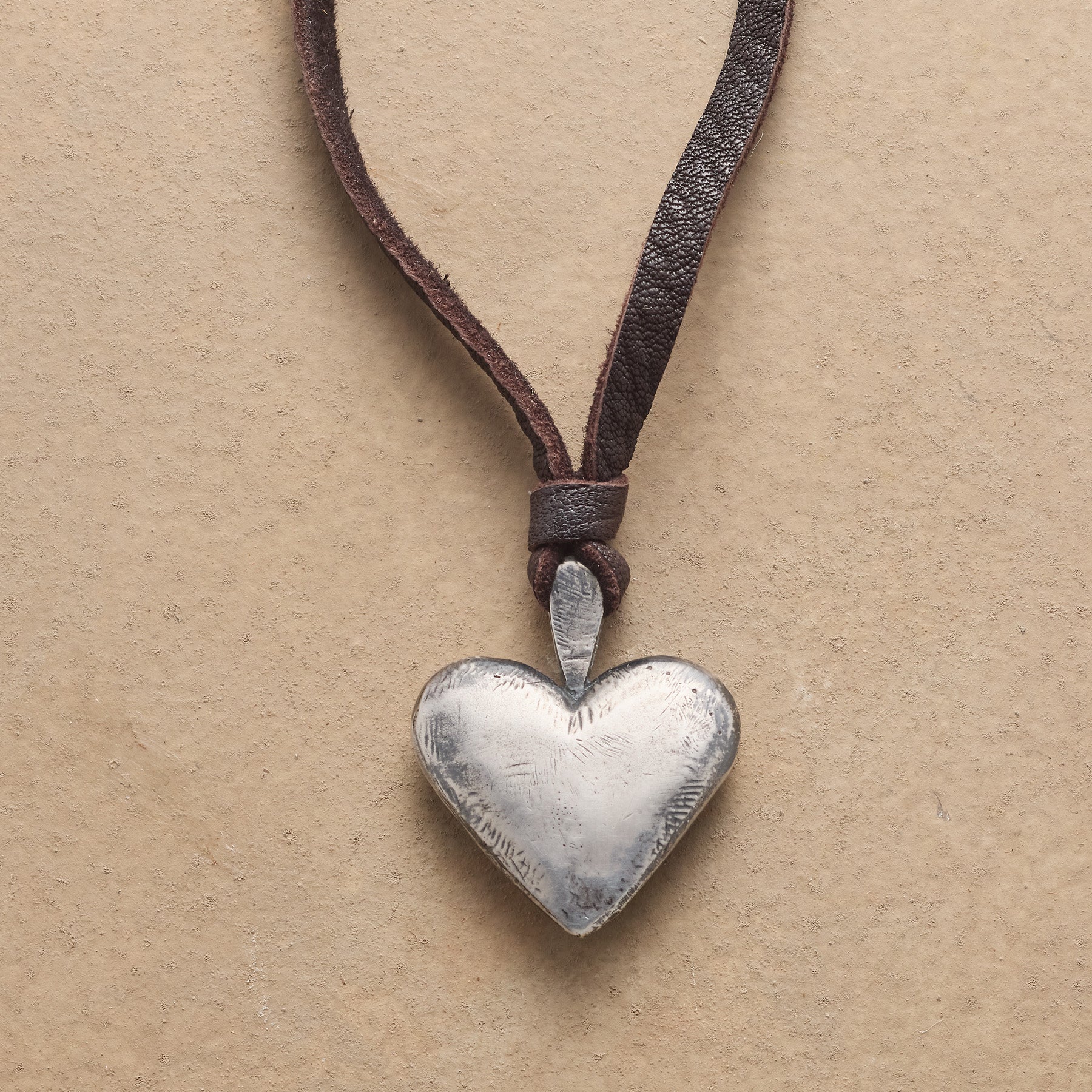 Amado Pendant